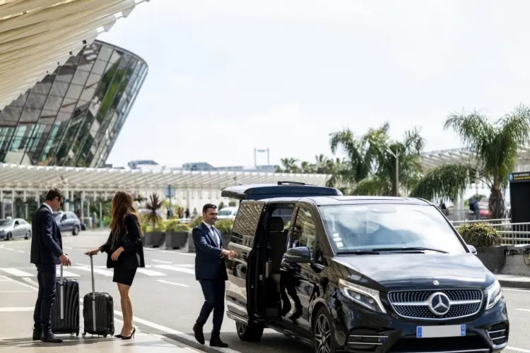 خدمات ترنسفر و اقامت دانشجویی